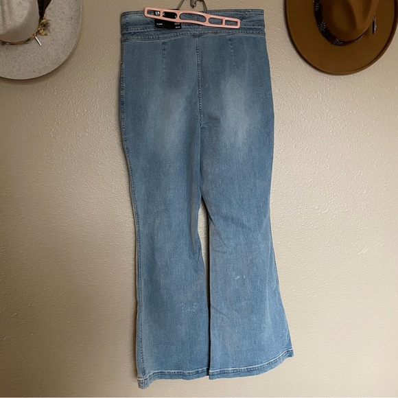 I.N.C. International Concepts Indigo Flare Regular High-rise Fit Jeans - TAGS ON - Picture 12 of 12